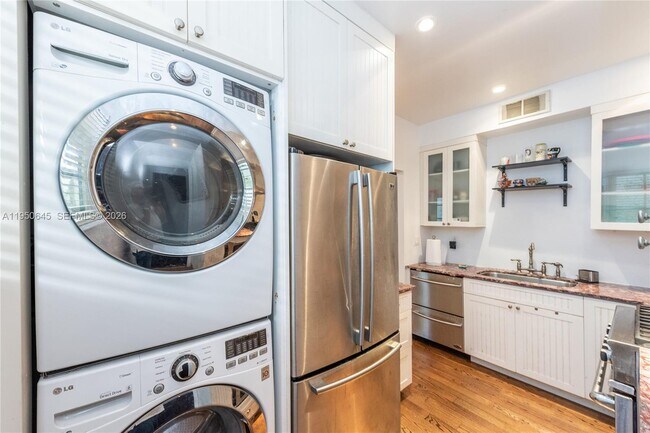 Building Photo - 1616 Drexel Ave