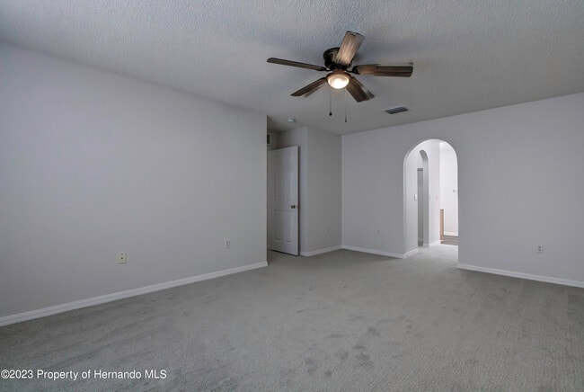 Building Photo - 6322 Grapewood Rd