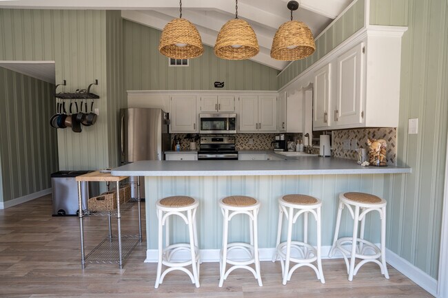 Building Photo - 23 11th Ave