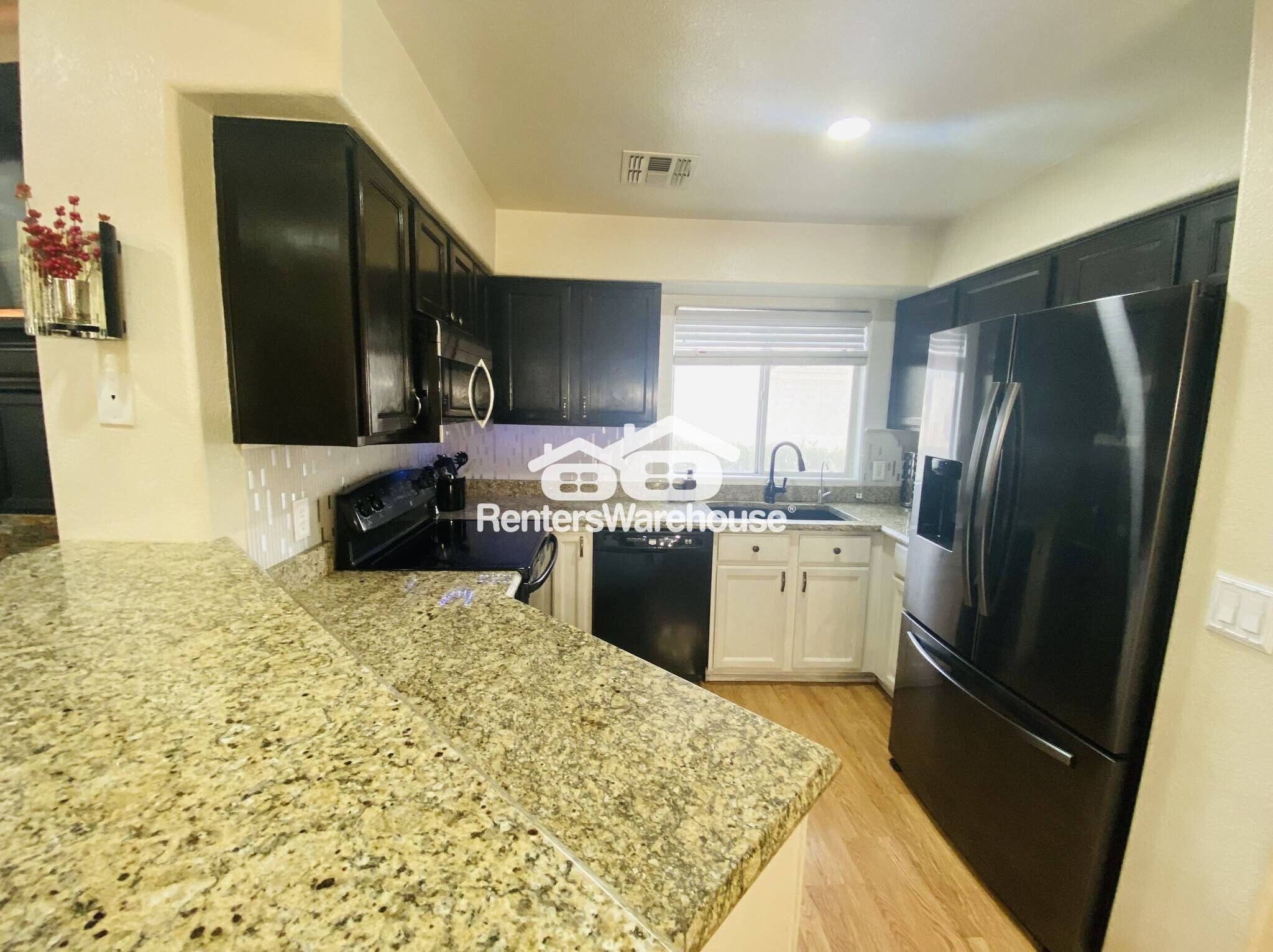 Building Photo - 4805 E Kachina Trail