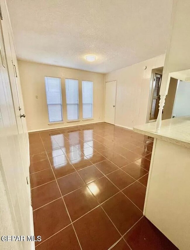 Building Photo - 10604 Springwood Dr