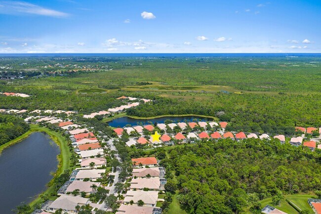 Building Photo - 9038 SE La Creek Ct
