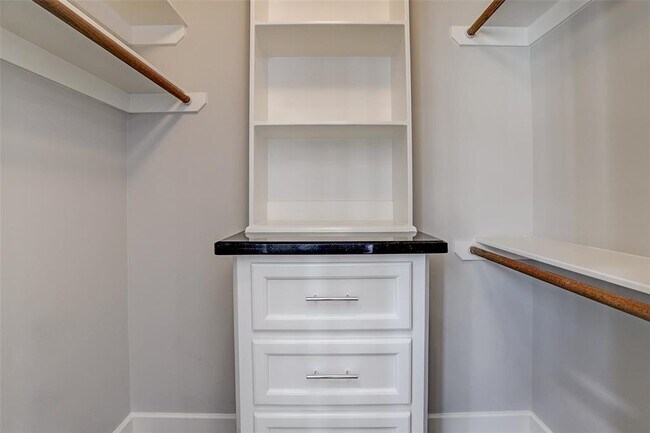 Building Photo - 2020 McGowen St