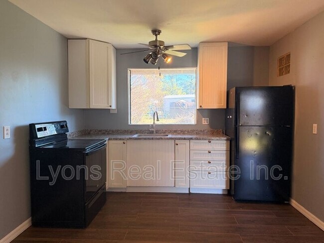 Building Photo - 8406 Sevigny Dr