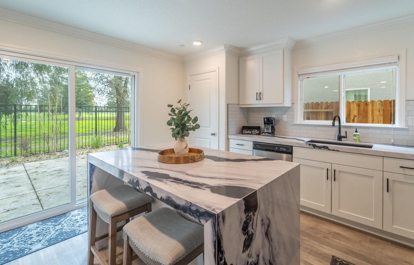 Island- Kitchen - 438 Miwok Ln