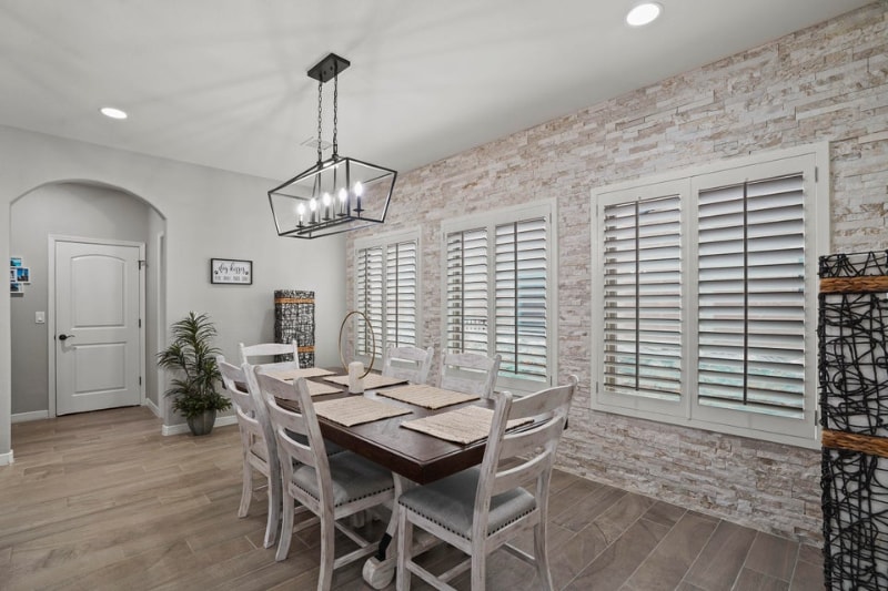 Building Photo - 4567 Marisabel Azcarate St