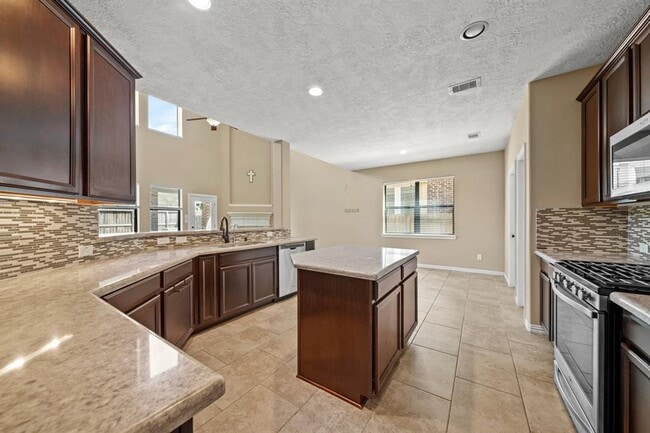 Building Photo - 6503 Loralie Ln