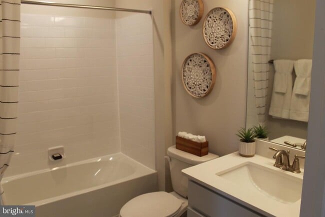 Building Photo - 404 Monte Farm Rd