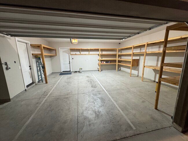 Building Photo - 6111 Meisenheimer Ave