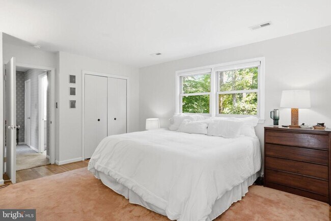 Building Photo - 6605 Grey Fox Dr