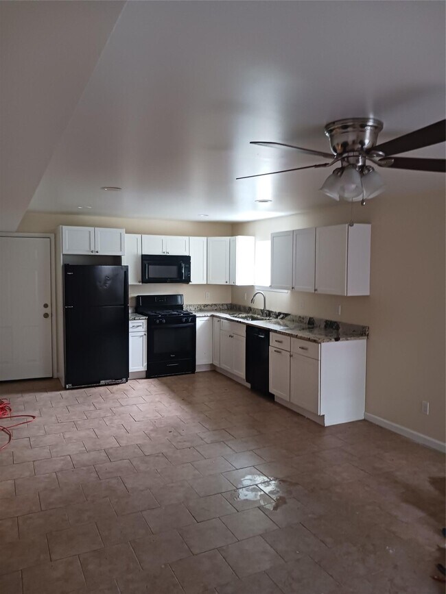 Building Photo - 2796 US-6