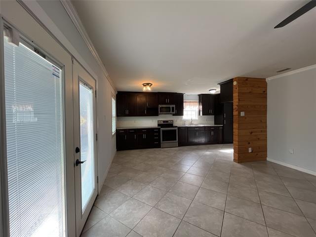 Building Photo - 12120 Bishop Dr