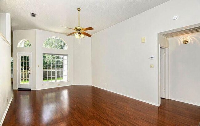 Building Photo - One Story With Open Floor Plan and Beautiful Oak Trees