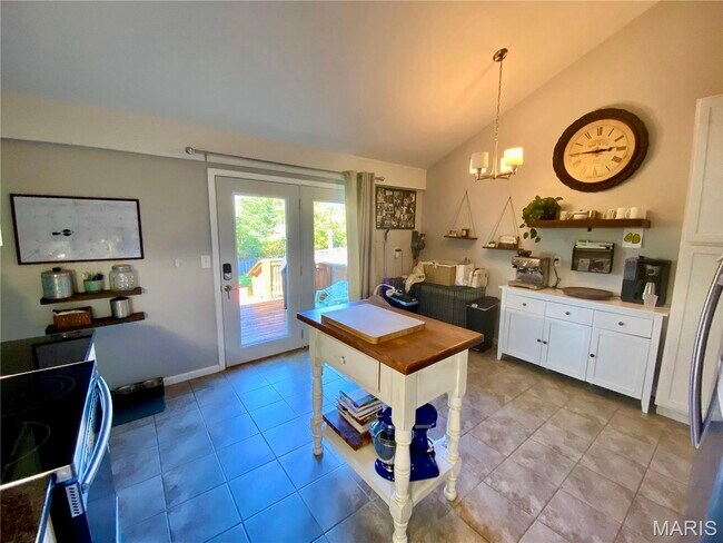 Building Photo - 9 Tree Hill Ct