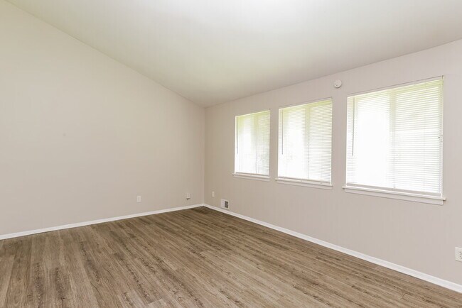 Building Photo - 2810 Swansea Ct