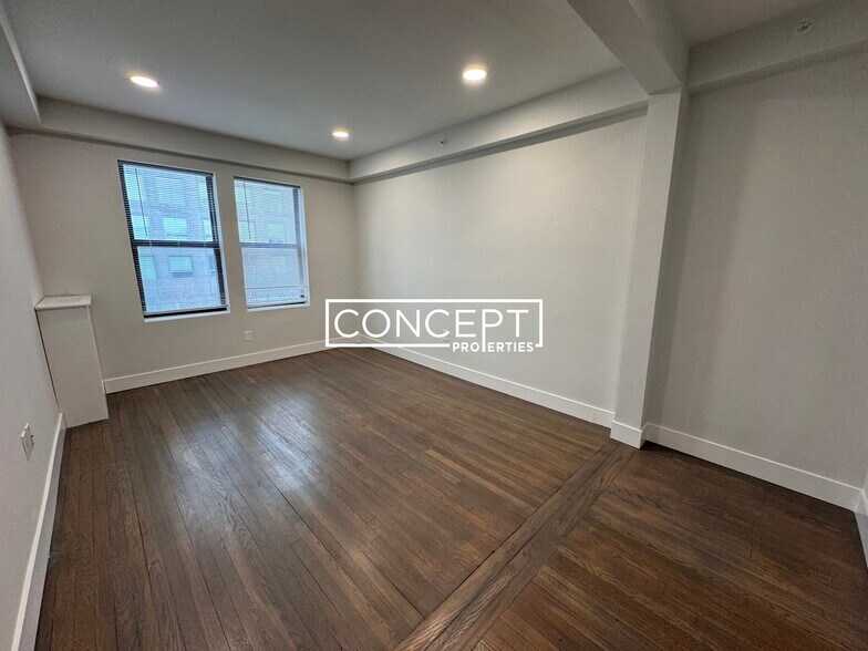 Building Photo - 11 Peterborough St