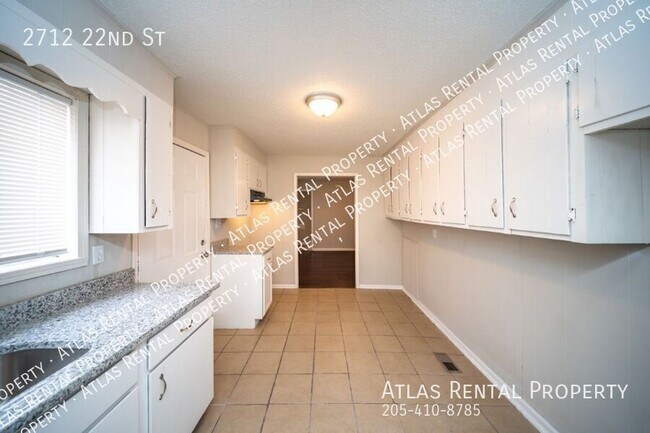 Building Photo - 2712 22nd St