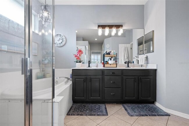 Building Photo - 5012 Lakehurst Ct