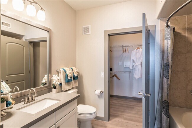 Building Photo - Elevated Lifestyle, With 1 Month Complimentary Rent!