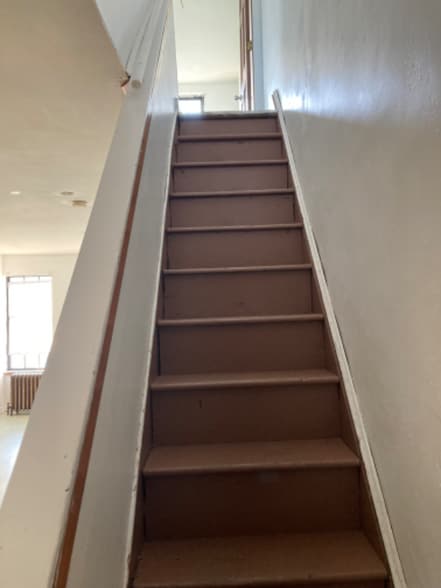 Building Photo - 2922 Frankford Ave