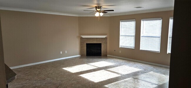 Building Photo - 3103 Barkers Crossing Ave