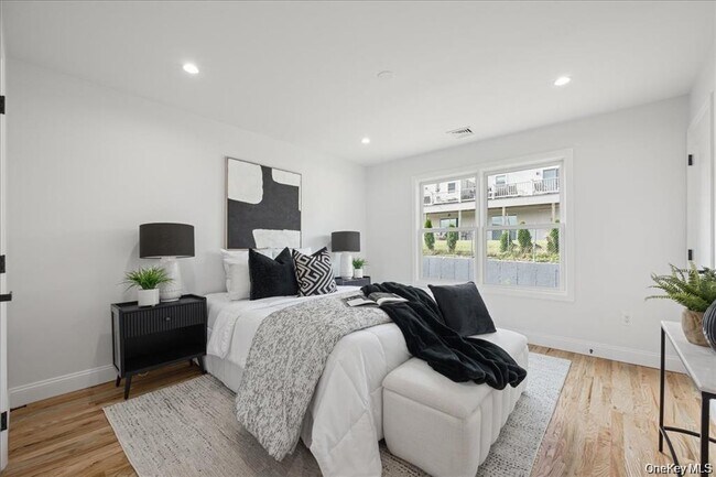 Building Photo - 101 Thurton Pl