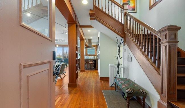 Building Photo - 173 Aloha St