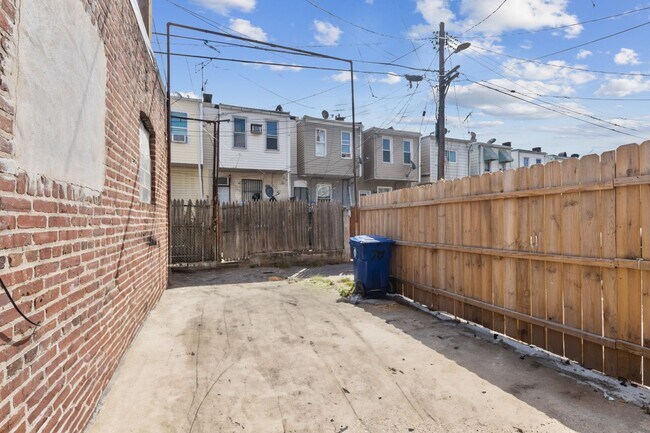 Building Photo - 531 N Belnord Ave