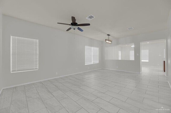 Building Photo - 21 N 21st St