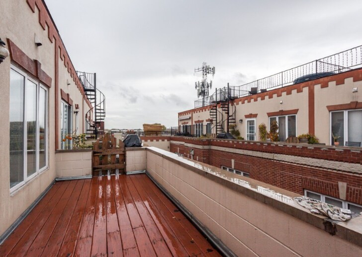 Building Photo - 2427 N Clybourn Ave