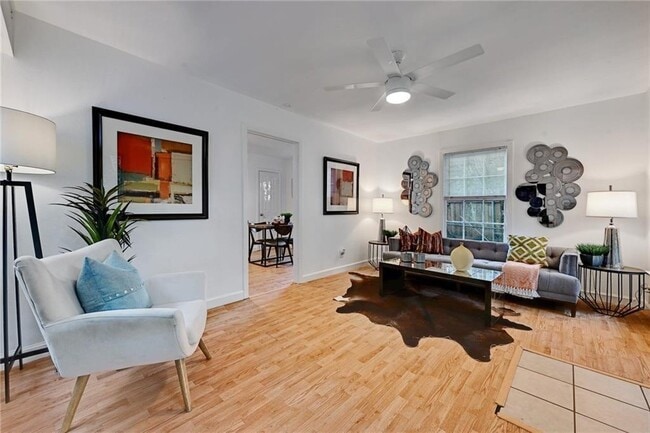 Building Photo - 3207 Breeze Terrace