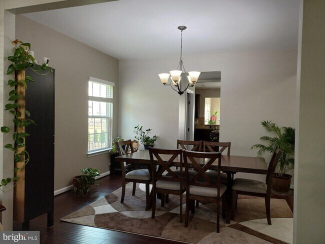 Building Photo - 25501 Emerson Oaks Dr