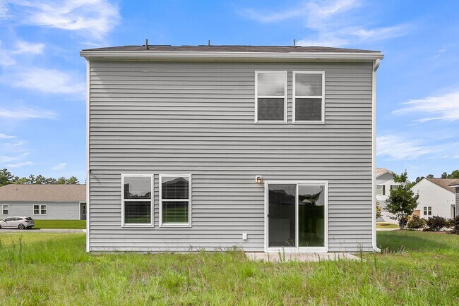 Building Photo - 424 Pender Woods Dr