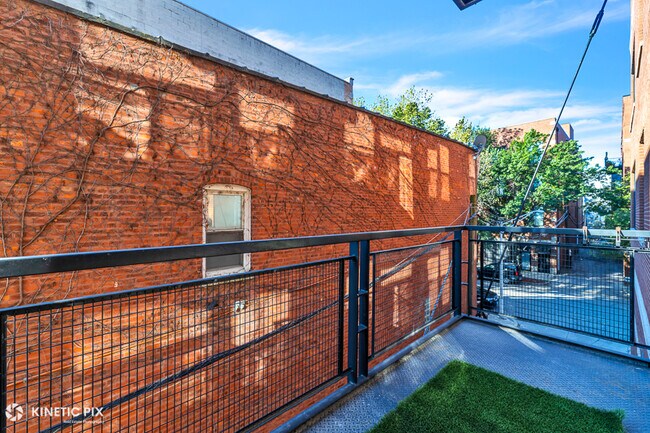 Building Photo - 1 S Leavitt St