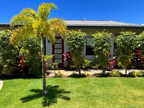 Building Photo - 1881 Kaahele Pl