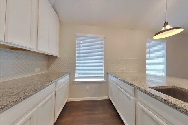 Building Photo - 6918 Scarlet Sagebrush St