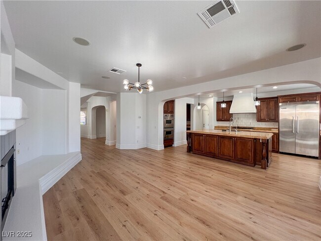 Building Photo - 599 Center Green Dr