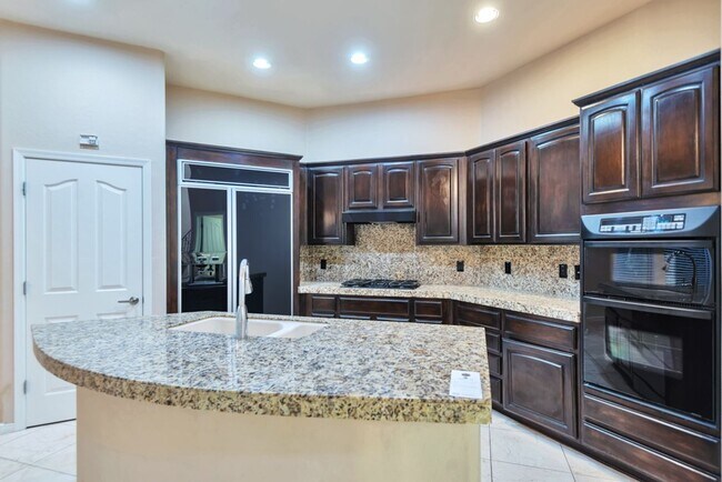 Building Photo - Experience luxury living in the prestigious Gainey Village!