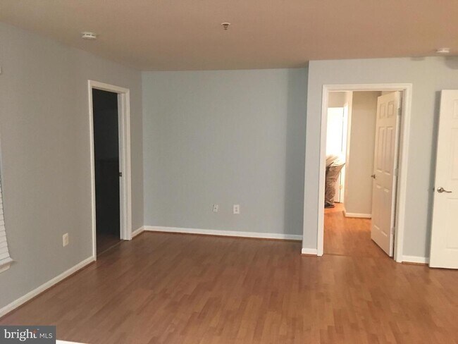 Building Photo - 501 Mathias Hammond Way