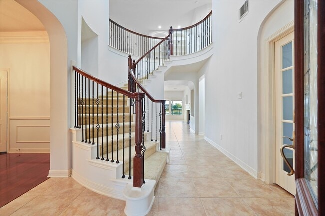 Building Photo - 6915 Monarch Lake Ln