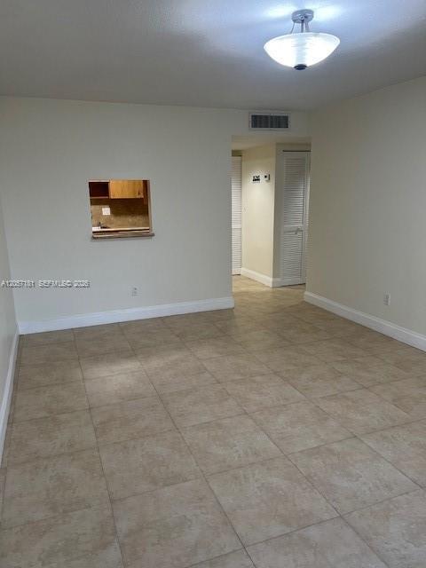 Building Photo - 14525 N Kendall Dr