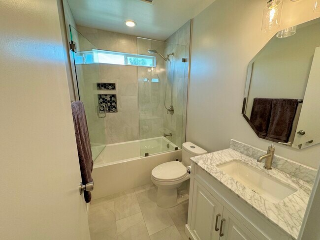 Building Photo - 10692 Braverman Dr