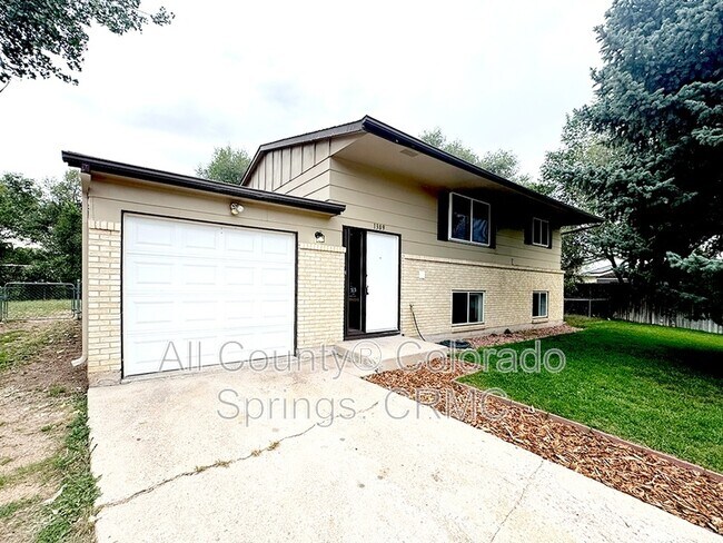Primary Photo - 1389 Commanchero Ct