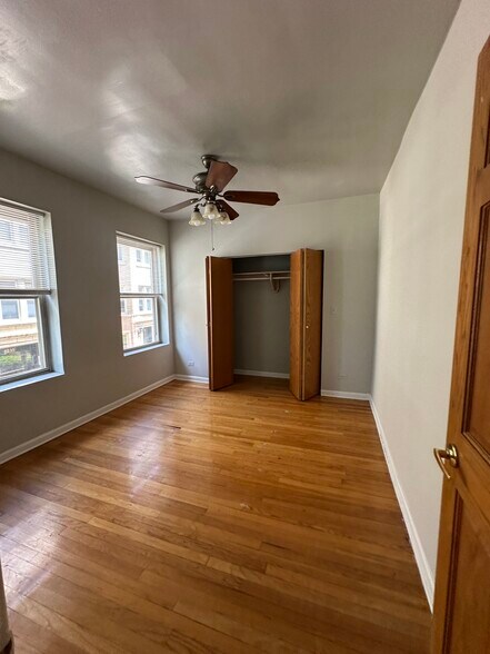 Primary Photo - 4237 N Paulina St