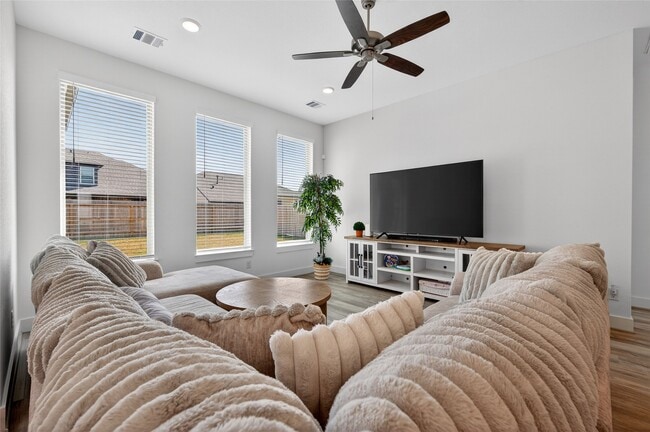 Building Photo - 6118 Waterman Lk Ln