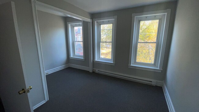 Building Photo - 5 Bedroom Row House Ready For You To Make ...