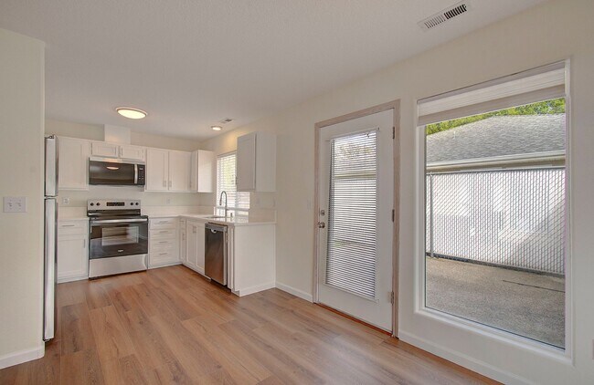 Building Photo - Beautiful Updated 2BR/2BA in 55+ Fisher Landing Community – Available Now!