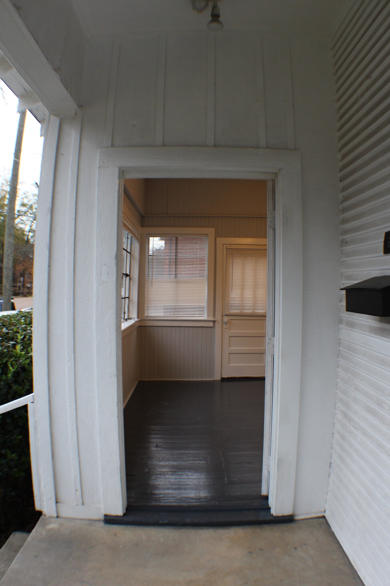 Building Photo - 909 N Congress St