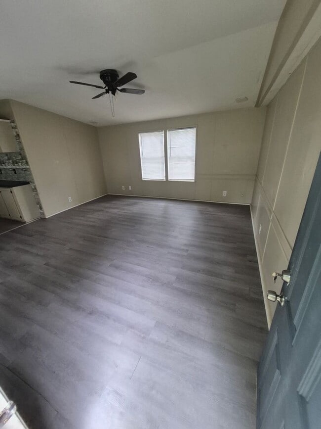 Building Photo - Claremore Rentals | Comfortable 2BR & 3BR Units Available