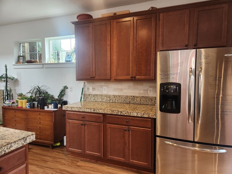 Building Photo - 7727 N Kellogg St